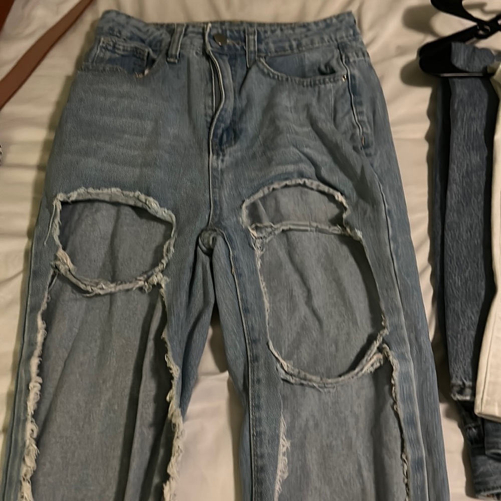 Shein ripped light wash baggy mom jeans size XS